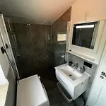아파트 Stinjan
