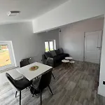 Stinjan 아파트 *