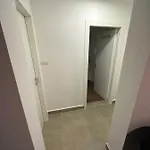 Stinjan 아파트 *