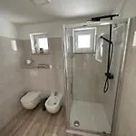 Stinjan 아파트