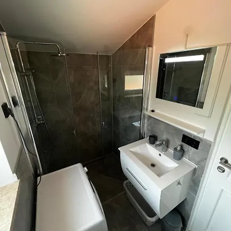 Apartment Stinjan