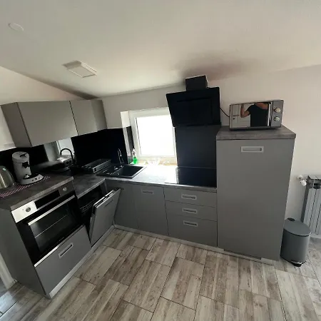 Stinjan Apartman *